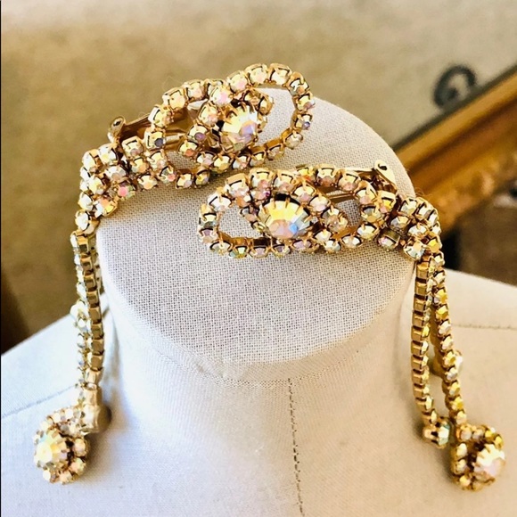 Vintage Aurora Borealis crystal rhinestone duster earrings 💎 - Picture 6 of 9